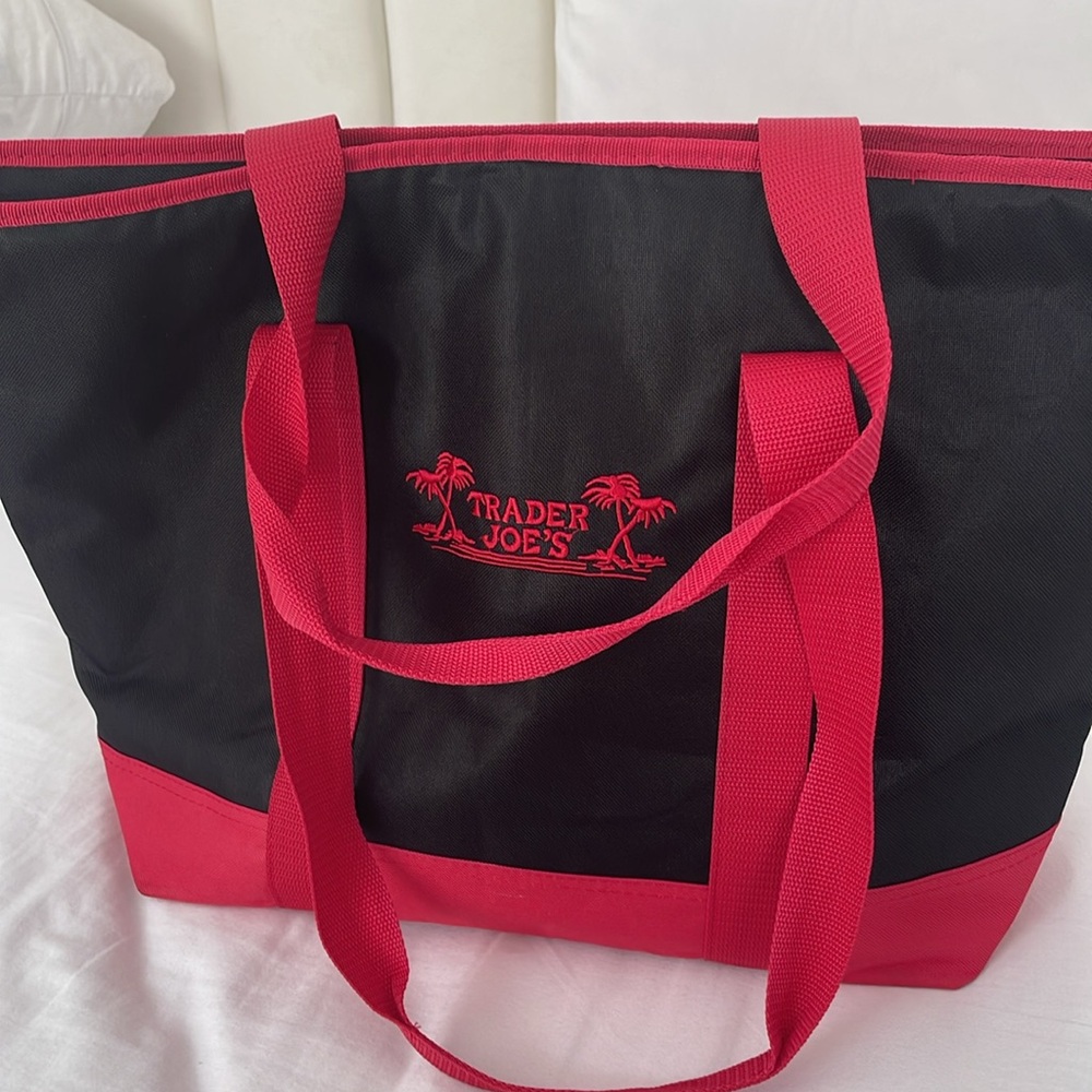 Trader Joe's Large Reusable Insulated Bag Black /… - image 5